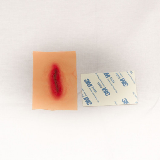 Maquillage d'halloween - Cicatrice avec épingle - Rouge