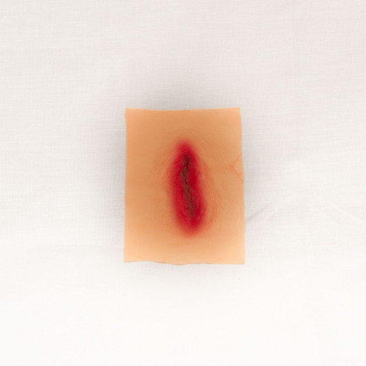 Maquillage d'halloween - Cicatrice avec épingle - Rouge